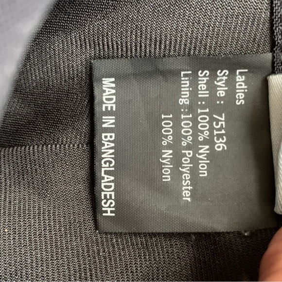 Obermeyer Women's Black Ridgeline Ski Pants Size 8 SHORT Hydro Block Snowboard - Picture 8 of 9